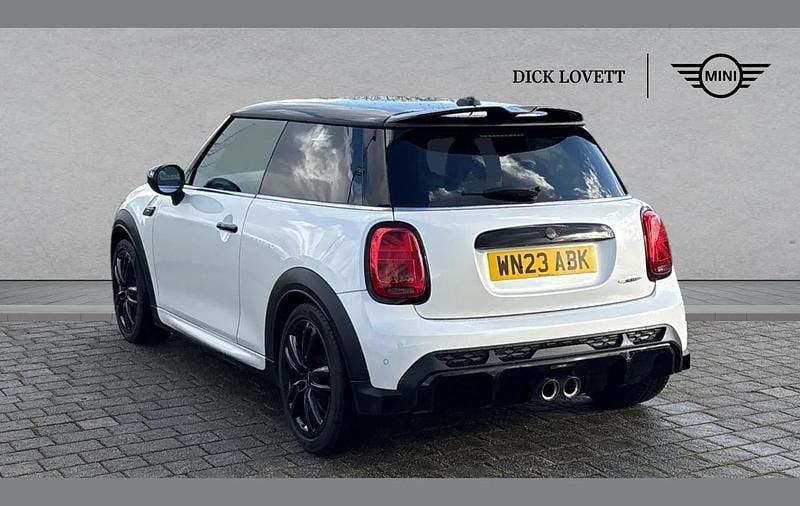 Used Mini John Cooper Works Hatch 228 HP (167 kW) 2023 White Hatchback