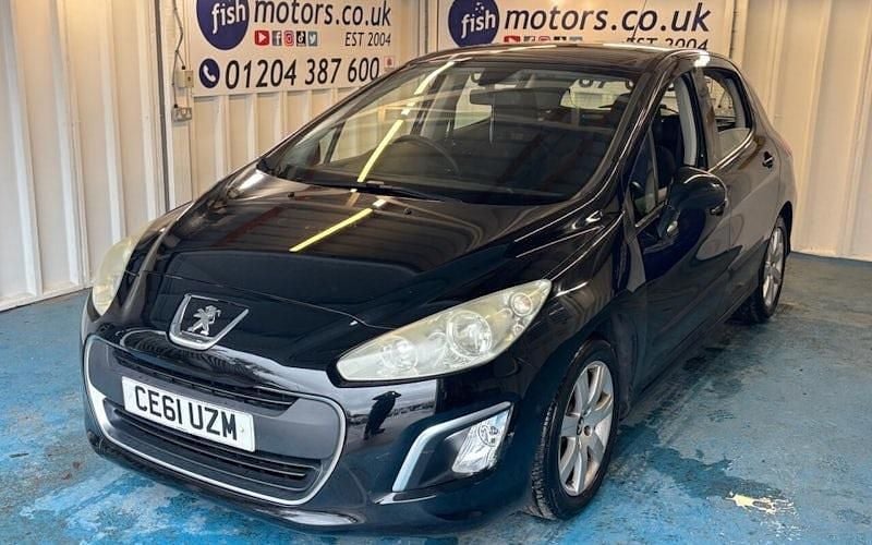 Used Peugeot 308 92 HP (67 kW) 2013 Hatchback