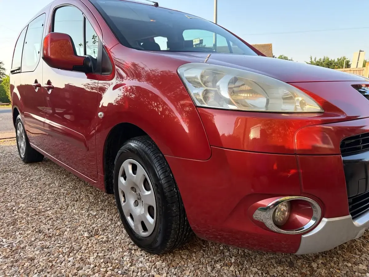 Used Peugeot Partner Tepee S 2012 Red MPV