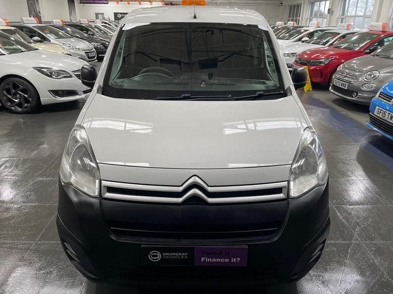Used Citroën Berlingo 75 HP (55 kW) 2017 White MPV