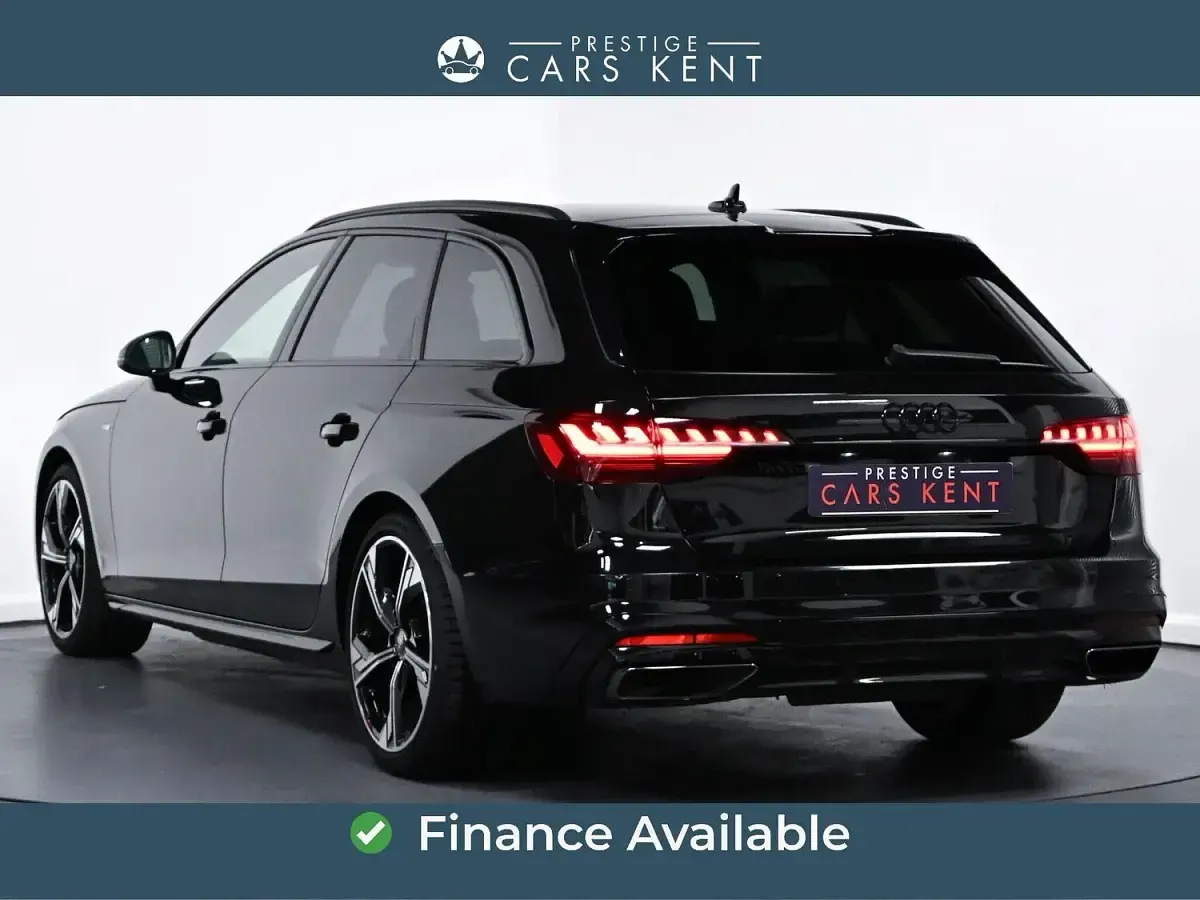Used Audi A4 Black Edition 204 HP (150 kW) 2023 Black Estate