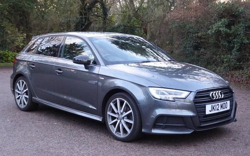 Usado Audi A3 Sportback Black Edition 150 HP (110 kW) 2019 Citadino