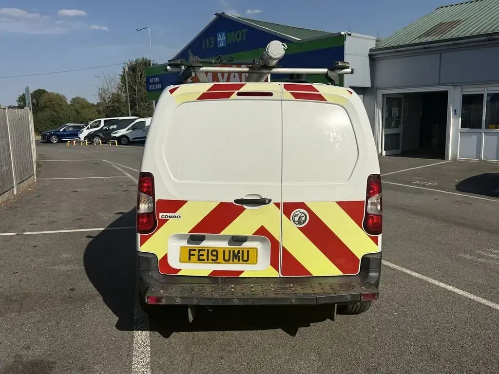 Used Vauxhall Combo Edition 2019 White MPV