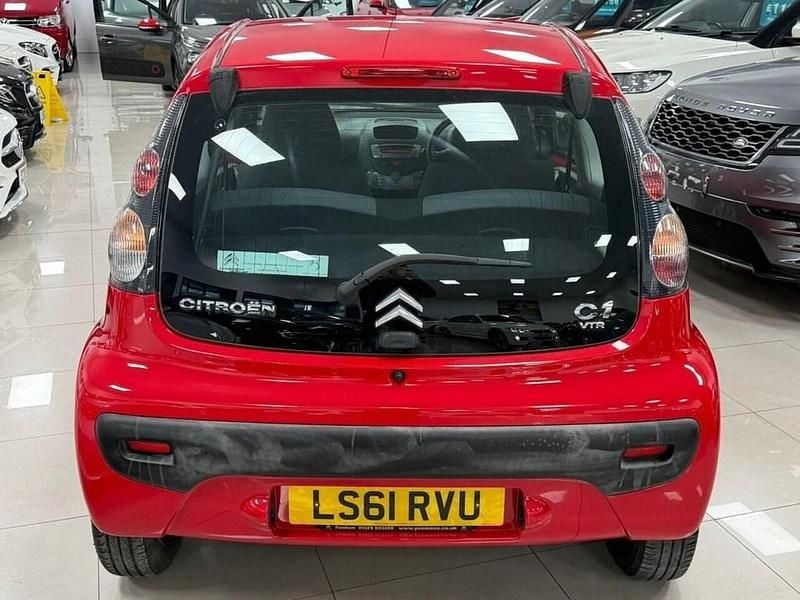Used Citroën C1 VTR Sport 68 HP (50 kW) 2011 Red Hatchback