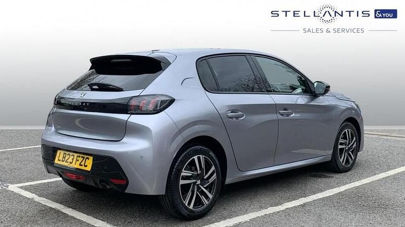 Used Peugeot 208 Allure+ 99 HP (72 kW) 2023 Grey Hatchback