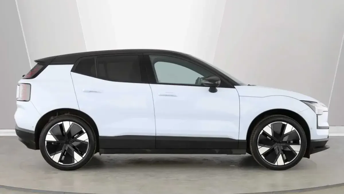 Used Volvo EX30 Ultra 200 kW (272 HP) 2025 Blue SUV