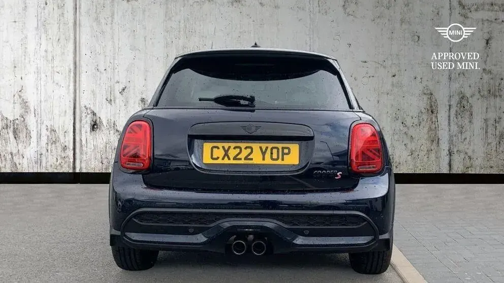 Used Mini Cooper S Exclusive 176 HP (129 kW) 2022 Black Hatchback