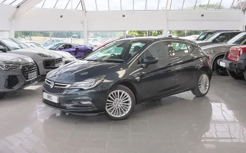 Used Vauxhall Astra Elite 150 HP (110 kW) 2019 Hatchback
