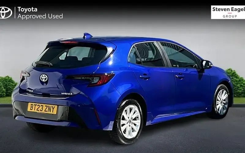 Used Toyota Corolla 140 HP (102 kW) 2026 Hatchback