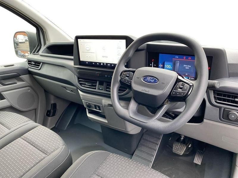 Ny Ford Transit Limited 100 kW (136 HK) 2026 Svart Van