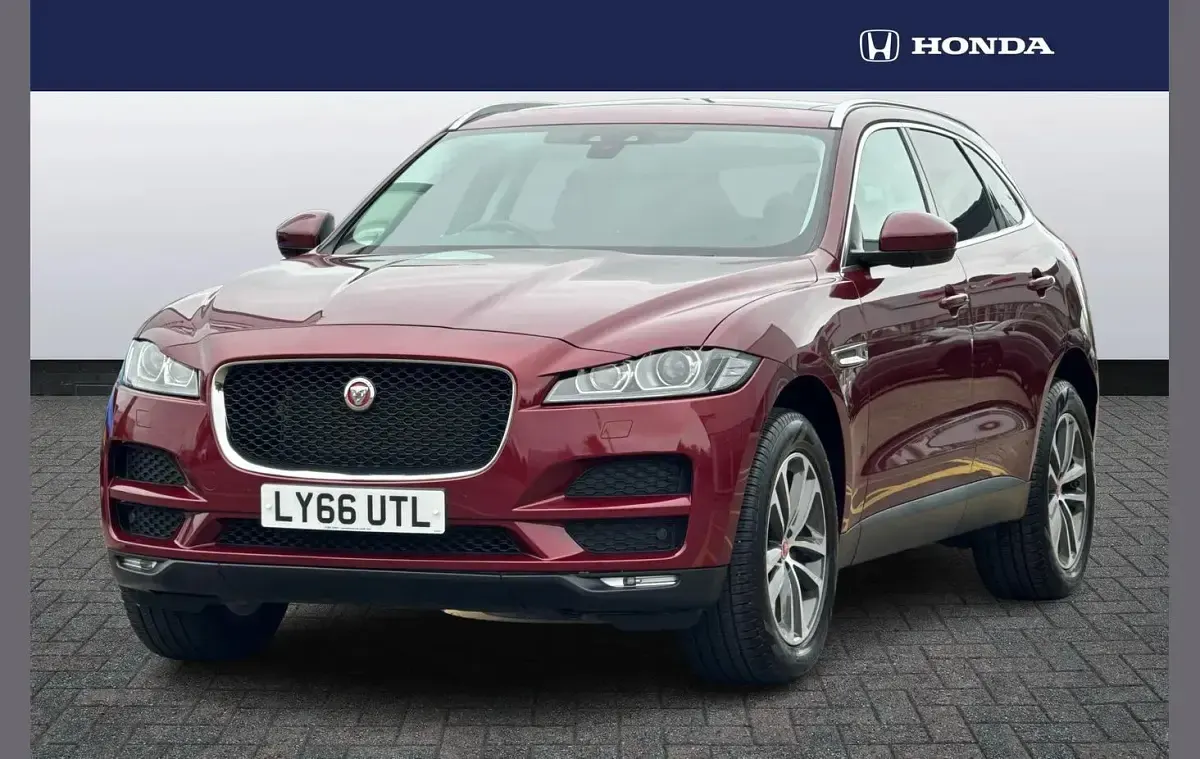 Used Jaguar F-Pace Portfolio 177 HP (130 kW) 2016 Red SUV