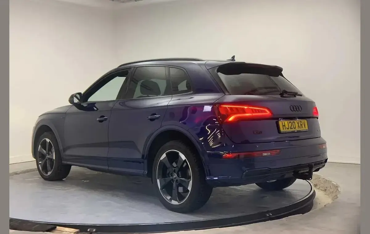 Used Audi Q5 Black Edition 187 HP (137 kW) 2020 Blue SUV