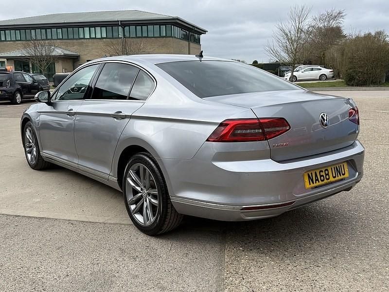 Used VW Passat GT 150 HP (110 kW) 2018 Silver Sedan