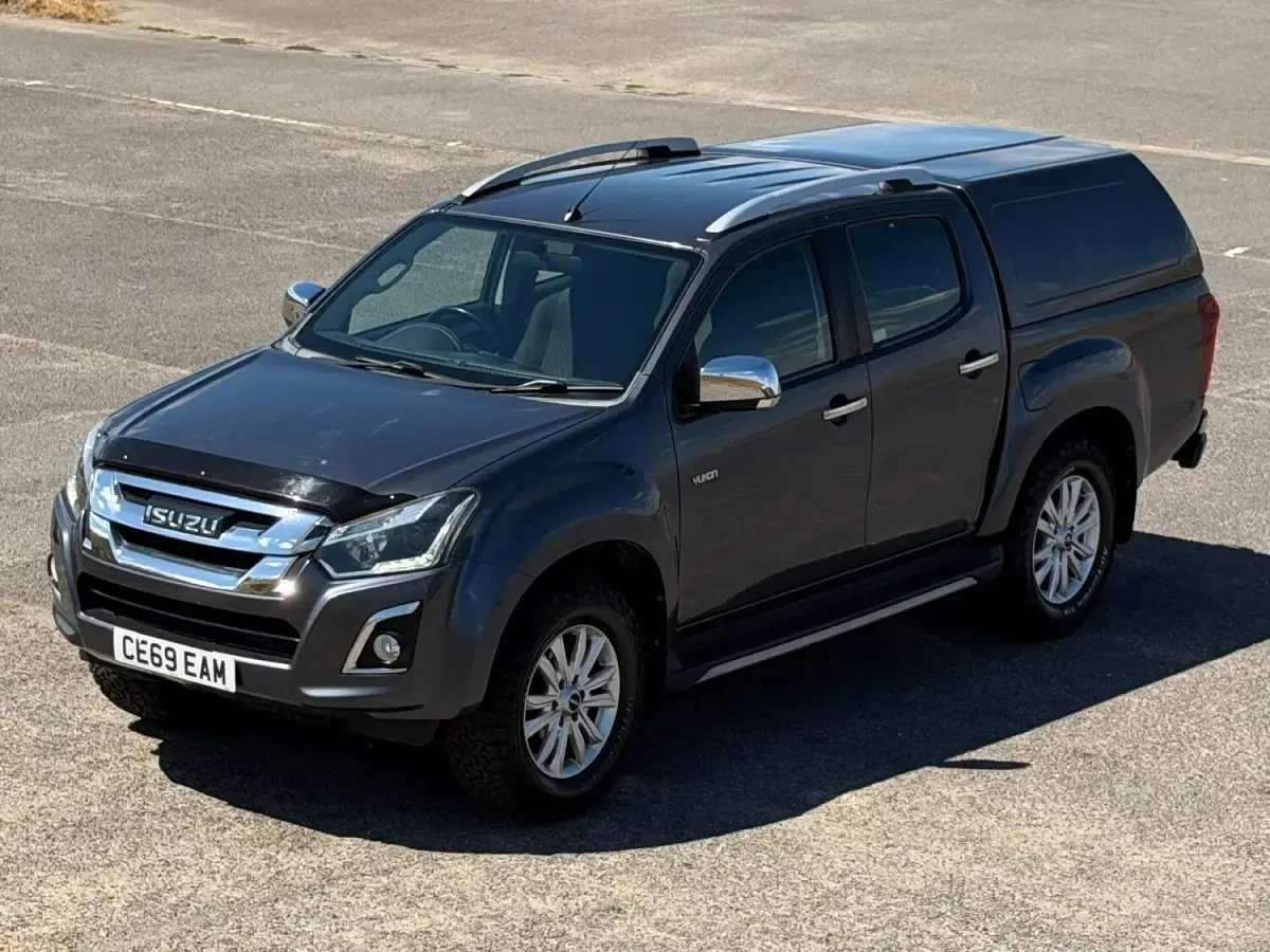 Used Isuzu D-Max 164 HP (120 kW) 2019 Grey Pickup