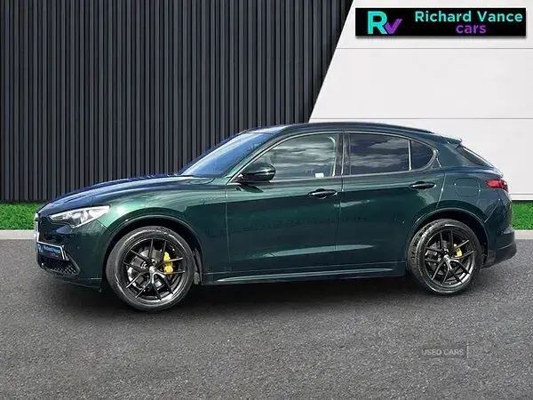 Used Alfa Romeo Stelvio Veloce 280 HP (205 kW) 2021 Green SUV