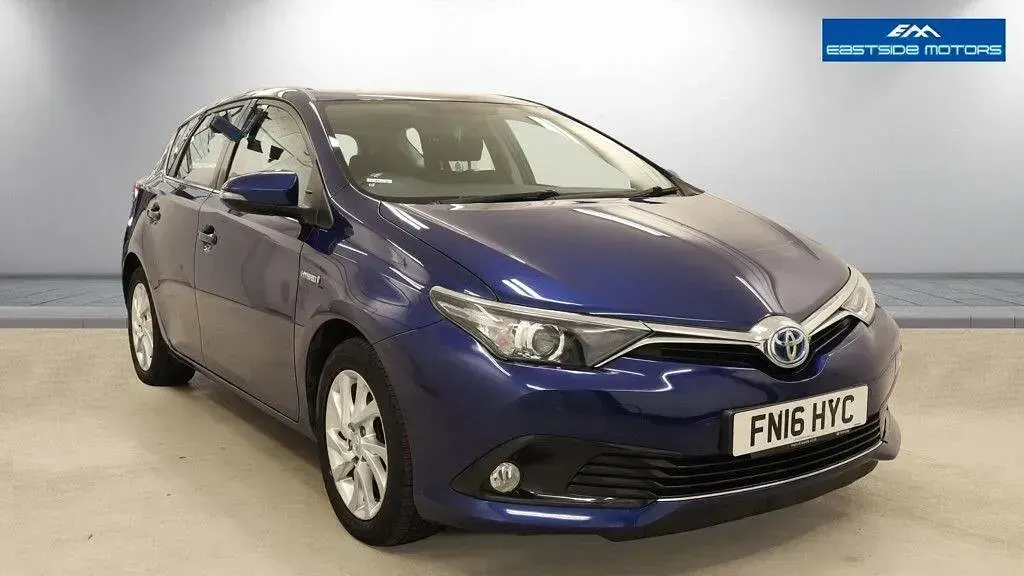 Used Toyota Auris Hybrid Business Edition 2016 Blue Hatchback