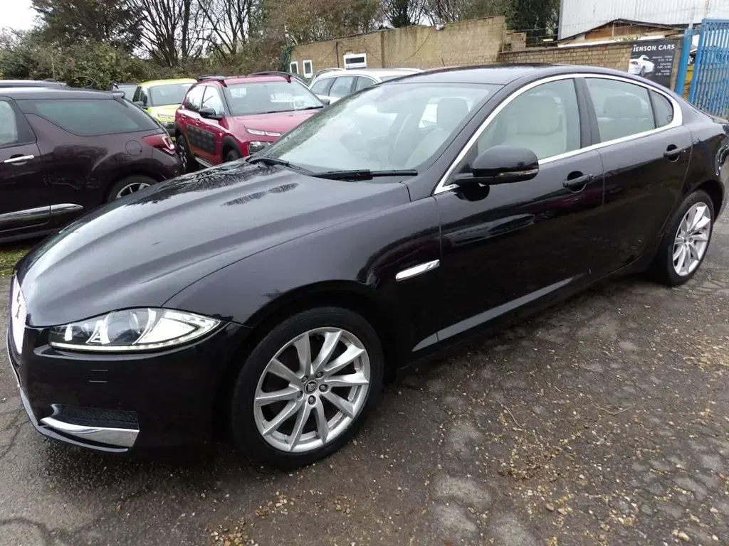 Gebraucht Jaguar XF Premium Luxury 200 PS (147 kW) 2013 Schwarz Limousine