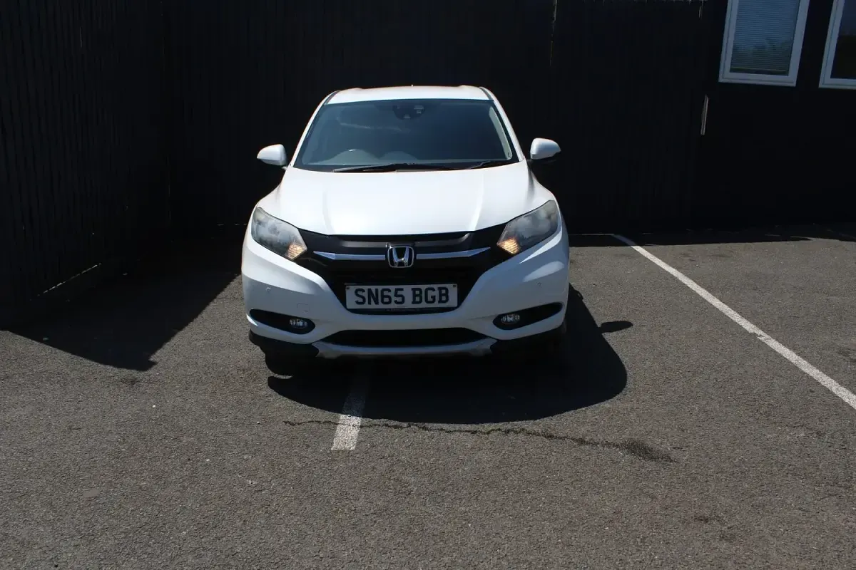 Used Honda HR-V SE 120 HP (88 kW) 2015 White SUV