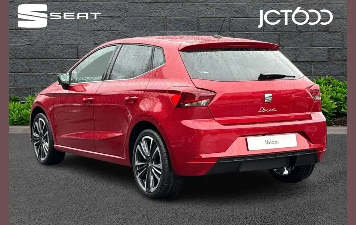 Neu Seat Ibiza XCELLENCE Lux 94 PS (69 kW) 2026 Rot Kleinwagen