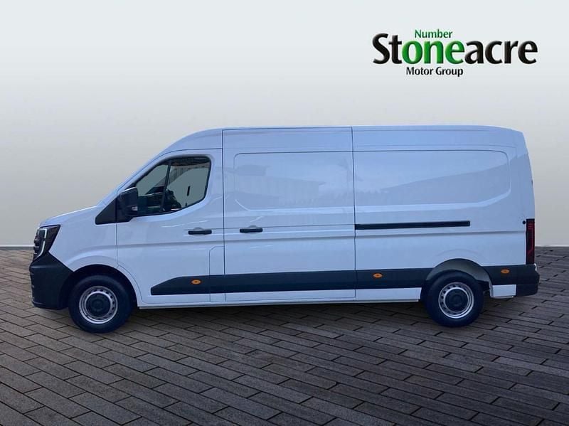 New Nissan Interstar Acenta 130 HP (95 kW) 2026 White Van
