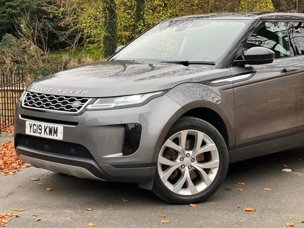 Used Land Rover Range Rover evoque SE 2019 Grey SUV
