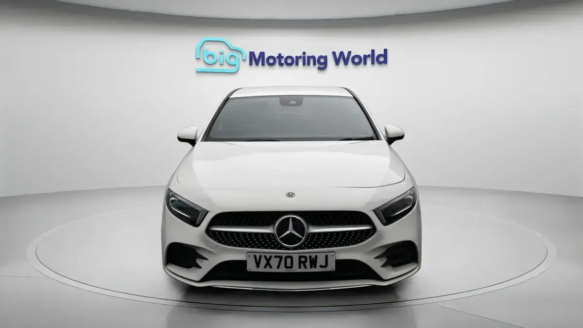 Used Mercedes A180 Executive 136 HP (100 kW) 2020 White Hatchback