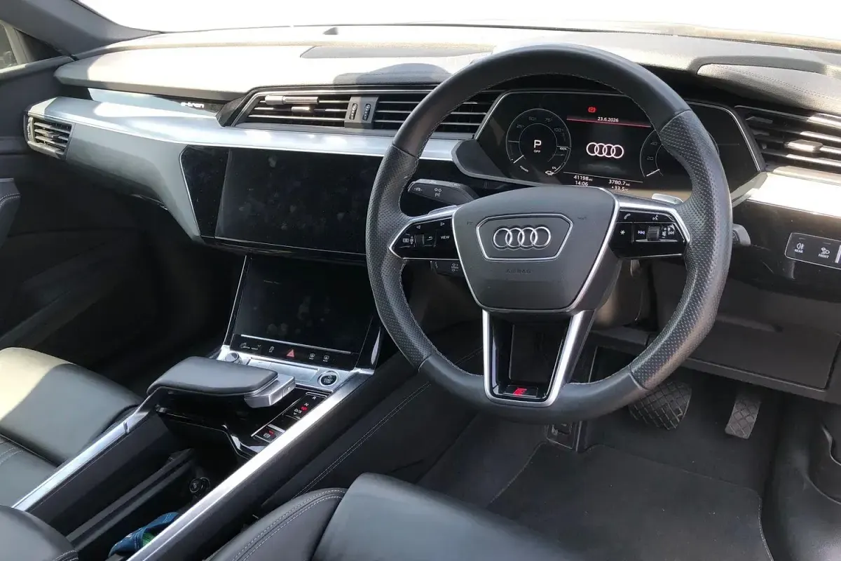 Used Audi e-tron S-Line 300 kW (408 HP) 2022 Black SUV
