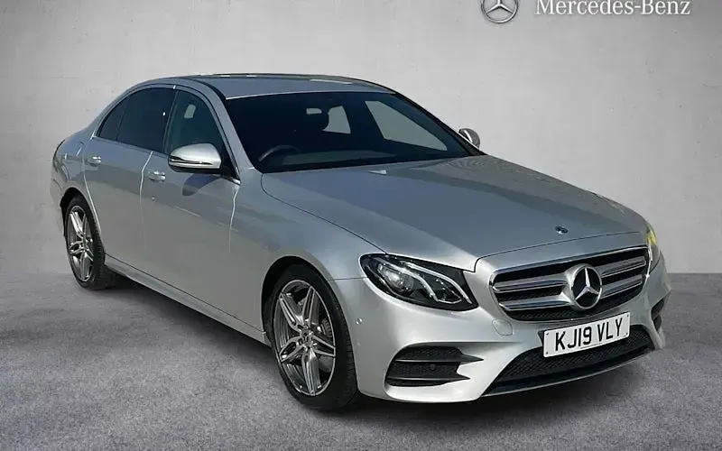 Used Mercedes E200 AMG line 184 HP (135 kW) 2019 Sedan