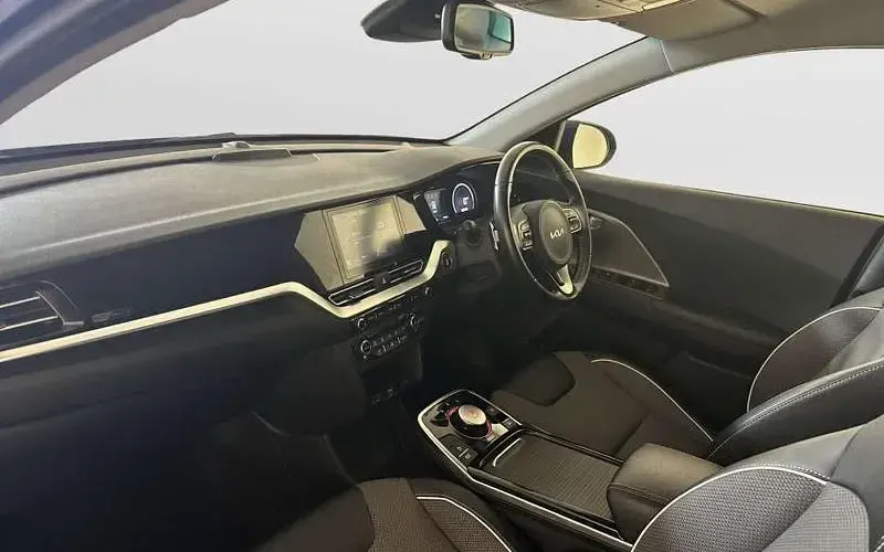 Used Kia e-Niro 150 kW (204 HP) 2022 Blue SUV