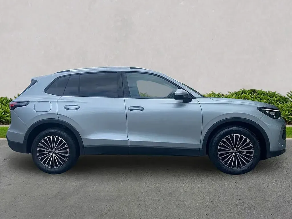 New VW Tiguan Match 150 HP (110 kW) 2026 Silver SUV