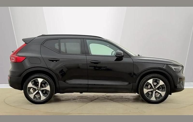 Used Volvo XC40 Plus 161 HP (118 kW) 2025 Black SUV