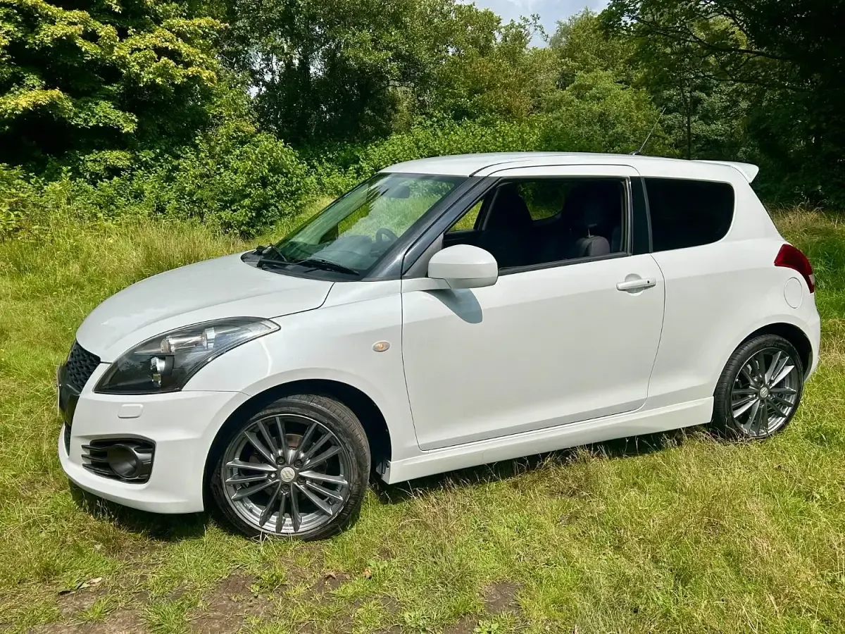 Used Suzuki Swift Sport 136 HP (100 kW) 2016 White Hatchback