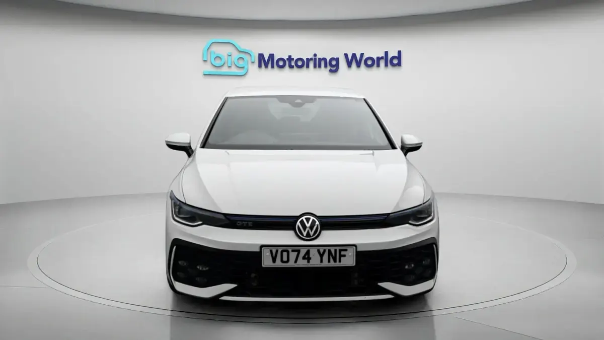 Used VW Golf VIII GTE 272 HP (200 kW) 2024 White Hatchback
