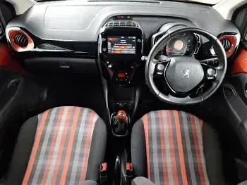 Used Peugeot 108 Collection 72 HP (52 kW) 2020 Red Hatchback