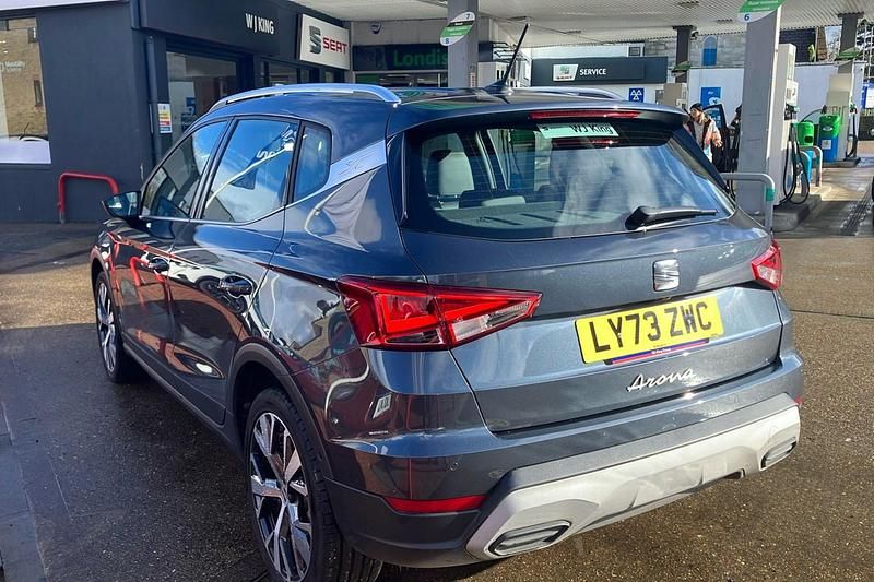 Used Seat Arona Xperience Lux 110 HP (80 kW) 2024 Grey SUV