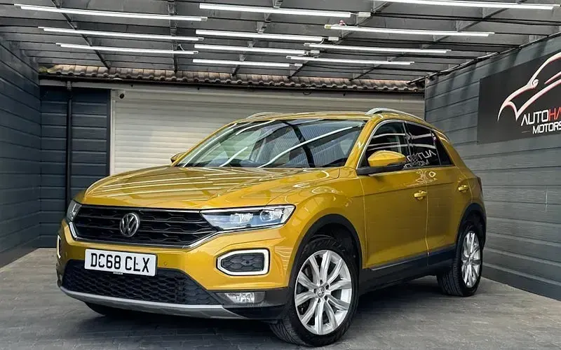 Usado VW T-Roc SEL 150 HP (110 kW) 2019 Amarelo SUV
