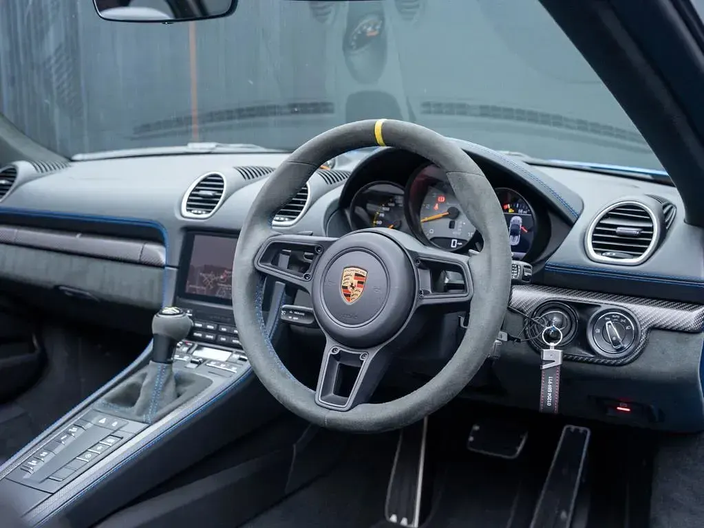 Used Porsche 718 Spyder 2025 Blue Cabriolet