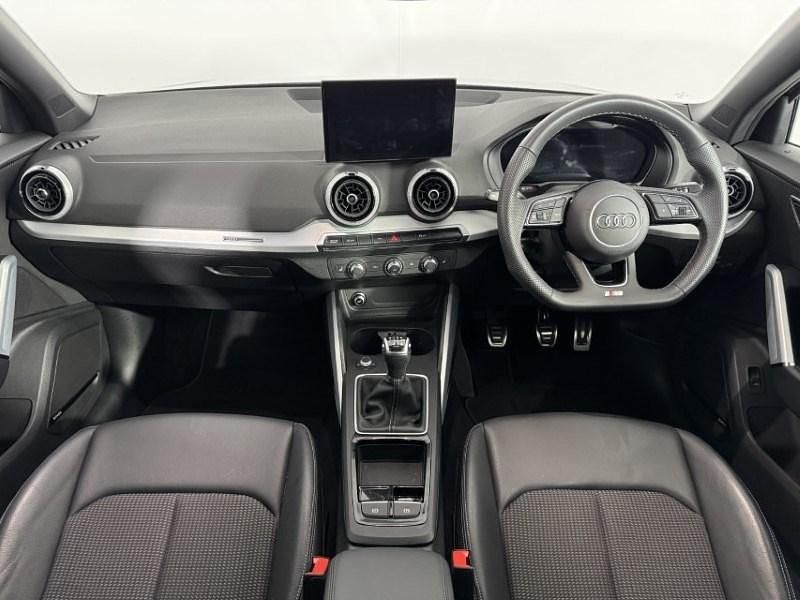 Used Audi Q2 Black Edition 150 HP (110 kW) 2024 Blue SUV