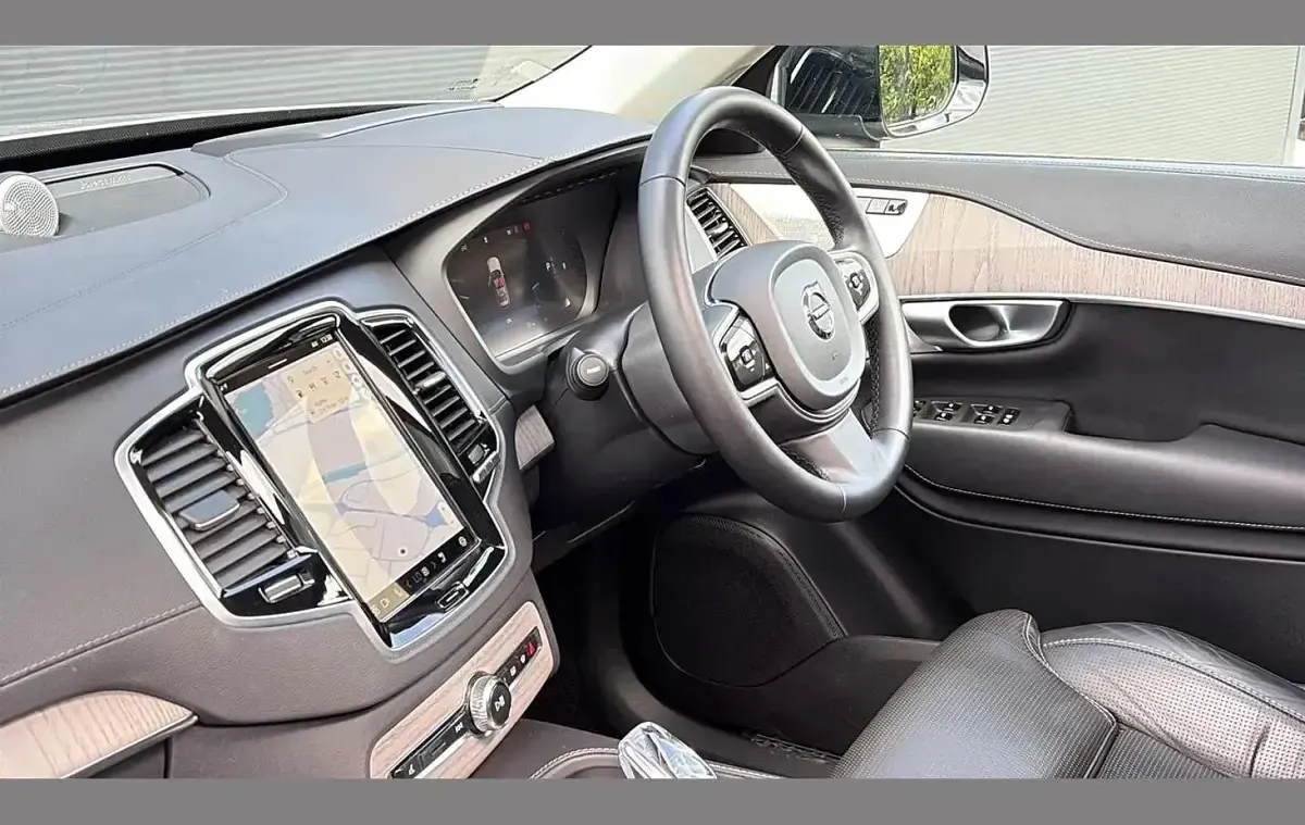 Used Volvo XC90 Ultimate 295 HP (216 kW) 2024 Silver SUV