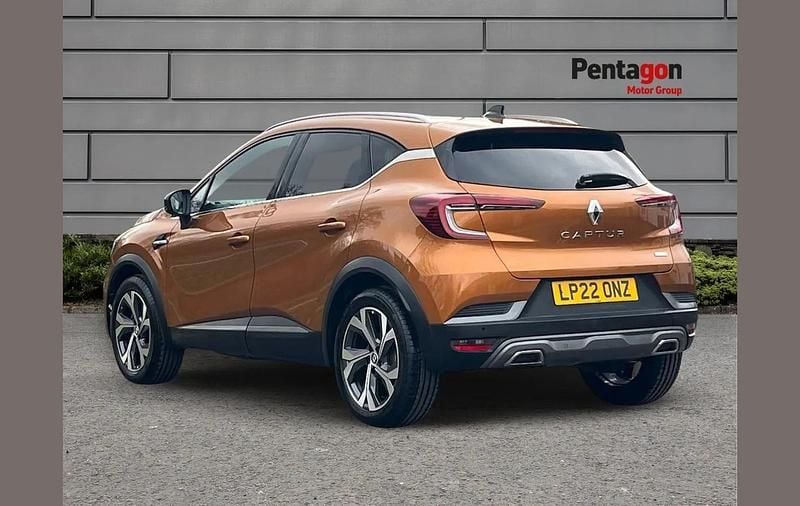 Used Renault Captur R.S. 140 HP (102 kW) 2022 Orange SUV
