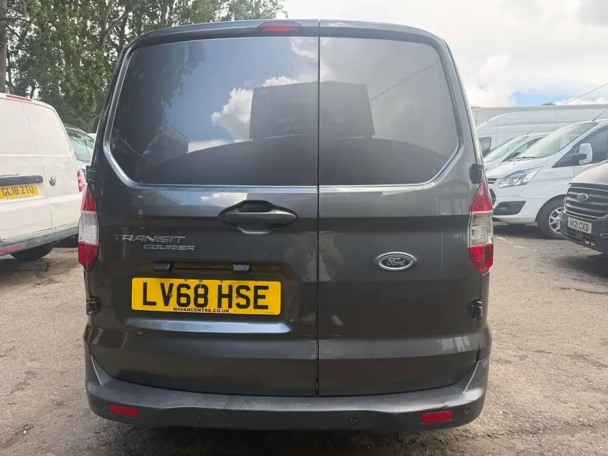 Used Ford Transit Limited 100 HP (73 kW) 2018 Grey Van