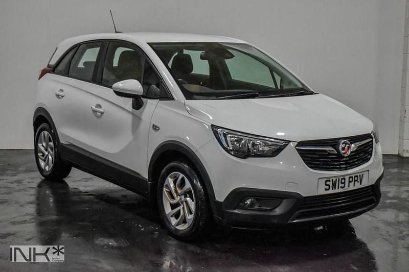 White Used 2019 Vauxhall Crossland X SUV | £6,150 (Good price) - Image 1/4