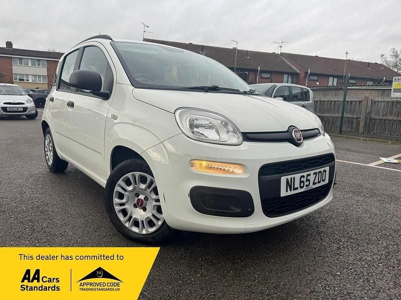 White Used 2015 Fiat Panda Easy Hatchback | £3,995 (Fair price) - Image 1/4