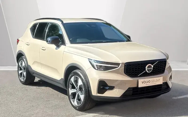 Used Volvo XC40 Plus 197 HP (144 kW) 2025 SUV