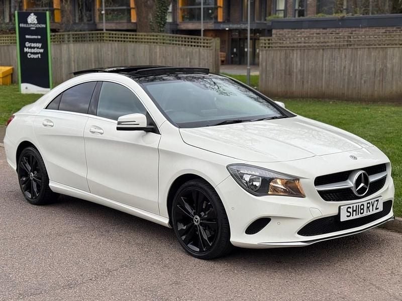Used Mercedes CLA220 2018 White Sedan