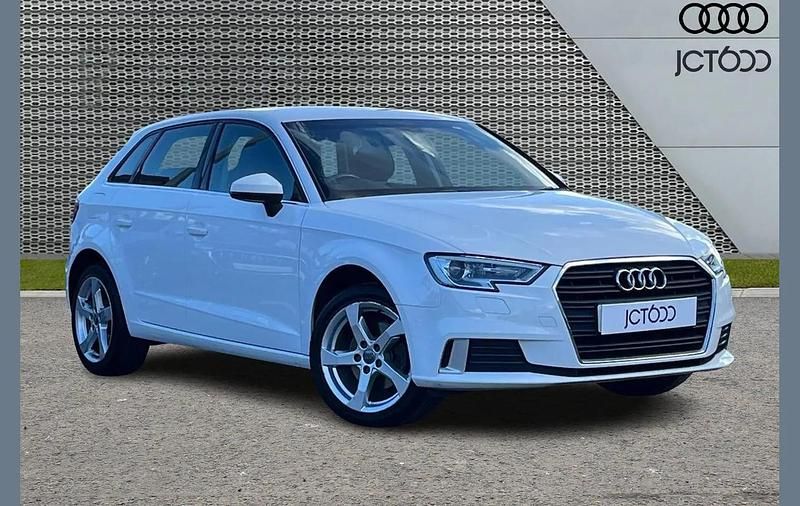 Used Audi A3 Sport 113 HP (83 kW) 2018 White Sedan