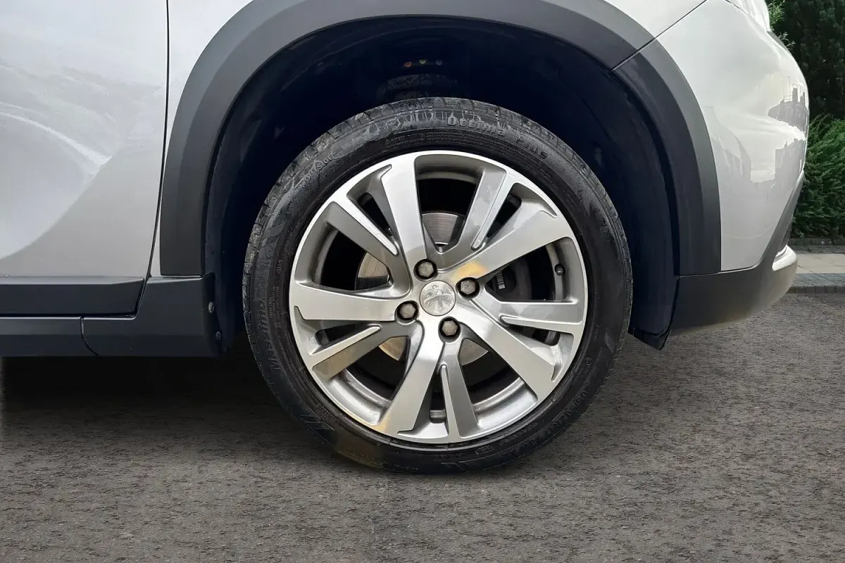 Used Peugeot 2008 Allure 130 HP (95 kW) 2019 Grey SUV