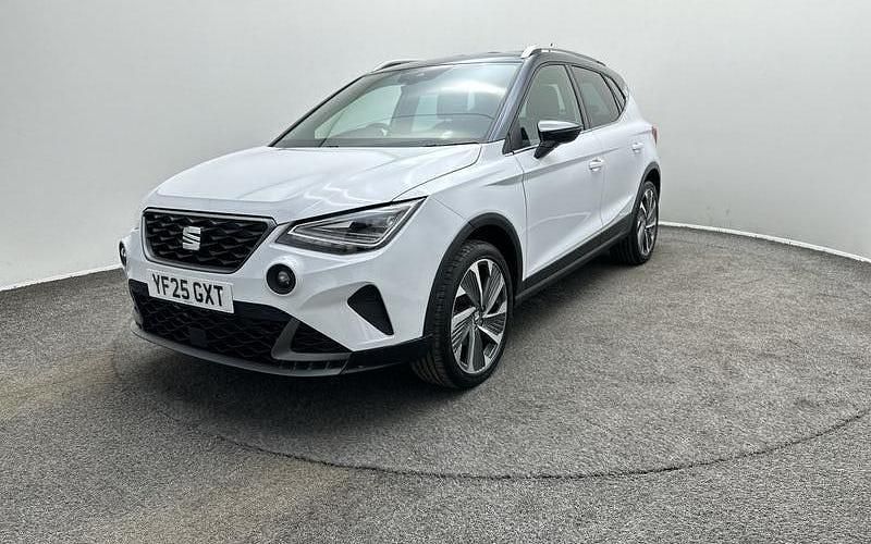 Used Seat Arona FR Sport 116 HP (85 kW) 2025 White SUV