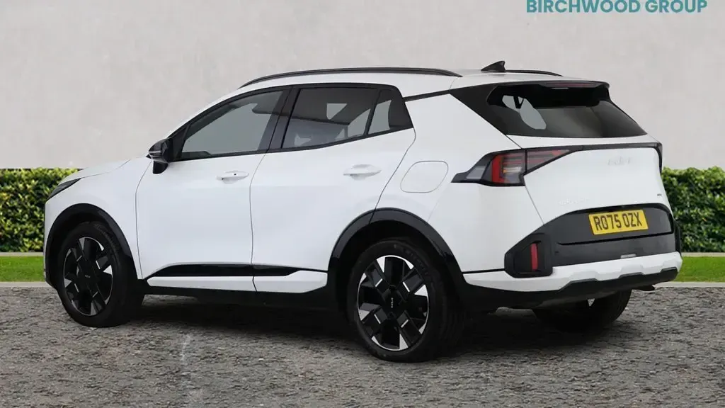 Used Kia Sportage GT-Line 136 HP (100 kW) 2025 White SUV