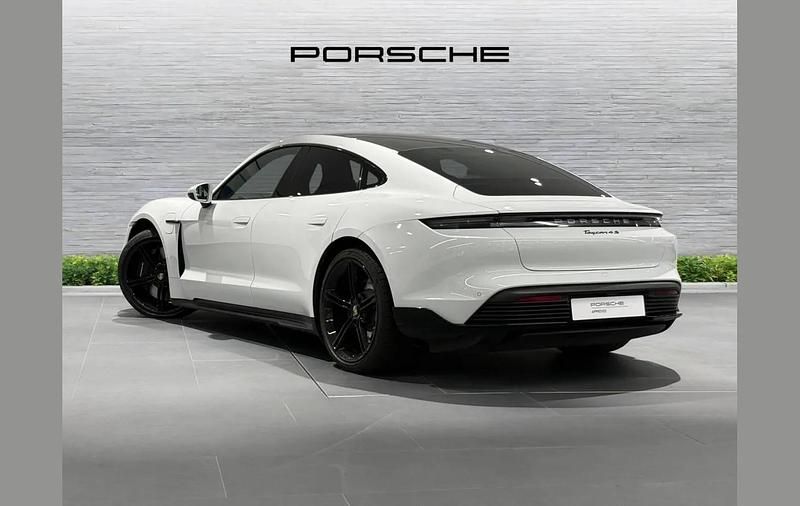 Used Porsche Taycan 419 kW (571 HP) 2020 White Sedan